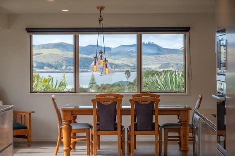 Photo of property in 16 Rangikapiti Road, Coopers Beach, 0420