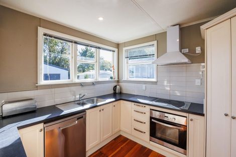 Photo of property in 3 Ilford Place, Awapuni, Palmerston North, 4412