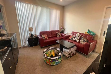Photo of property in 1 Allegro Way, Oteha, Auckland, 0632