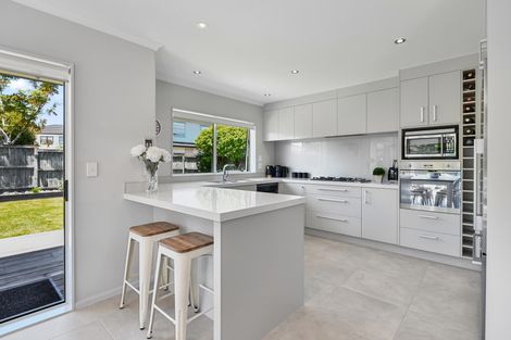 Photo of property in 10 Bayvista Drive, Karaka, Papakura, 2113