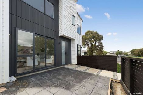 Photo of property in 17e Stanniland Street, Sunnyhills, Auckland, 2010