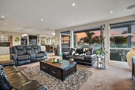 Photo of property in 66 Rototuna Road, Rototuna, Hamilton, 3210