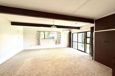 Photo of property in 52 Pitcairn Crescent, Bryndwr, Christchurch, 8053