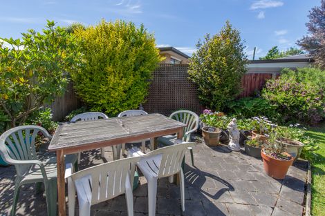 Photo of property in 2/264 Main North Road, Redwood, Christchurch, 8051