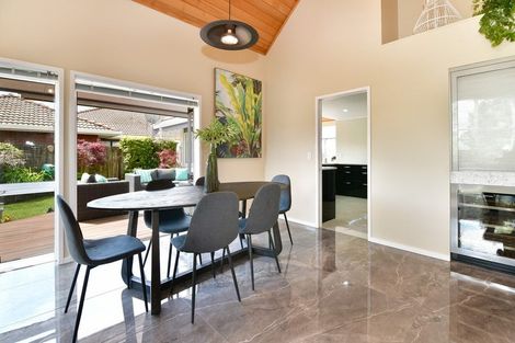 Photo of property in 5 Maygrove Drive, Orewa, 0931