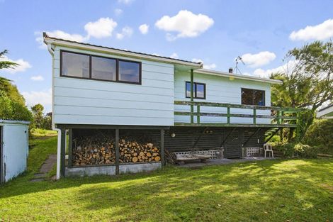 Photo of property in 8 Duncan Street, Waikawa Beach, Manakau, 5573