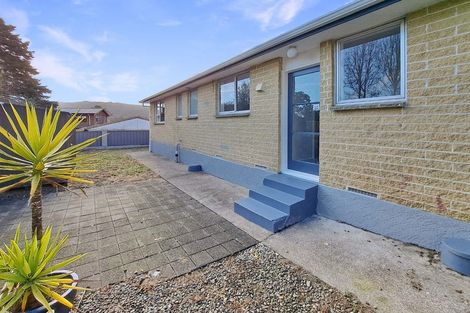 Photo of property in 8f1- Garth Lane, Maoribank, Upper Hutt, 5018