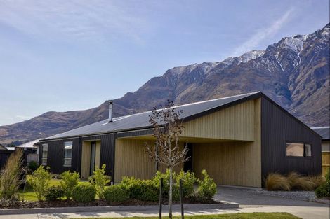 Photo of property in 22 Corriedale Road, Jacks Point, 9371