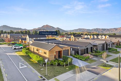 Photo of property in 2 Matakanui Lane, Wanaka, 9305