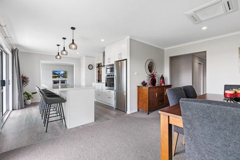 Photo of property in 6 Louise Drive, Ohauiti, Tauranga, 3112