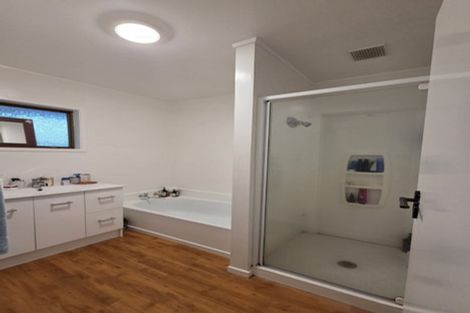 Photo of property in 2/15 Belle Vue Avenue, Northcote Point, Auckland, 0627