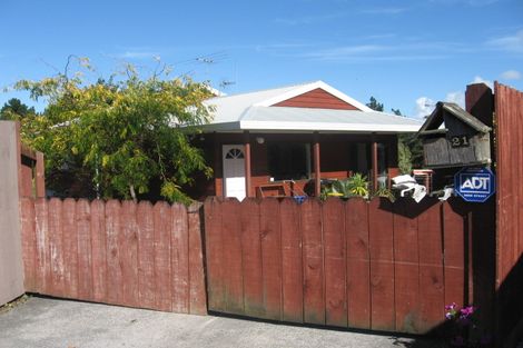 Photo of property in 1/21 Lochend Place, Highland Park, Auckland, 2010