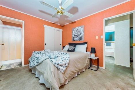 Photo of property in 27 Hassan Drive, Massey, Auckland, 0614