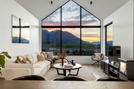 Photo of property in 3 Wanderer Lane, Jacks Point, Queenstown, 9371