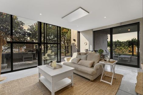 Photo of property in 9 Sutherland Avenue, Mount Maunganui, 3116