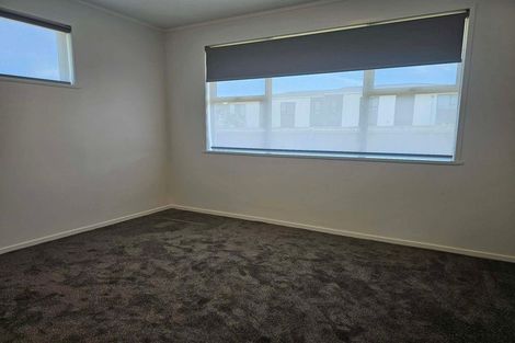 Photo of property in 11 Blanes Road, Weymouth, Auckland, 2103