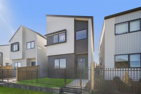 Photo of property in 175 Grove Road, Papakura, 2110