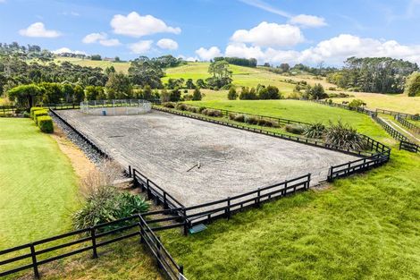 Photo of property in 145 Hanham Road, Kumeu, 0891