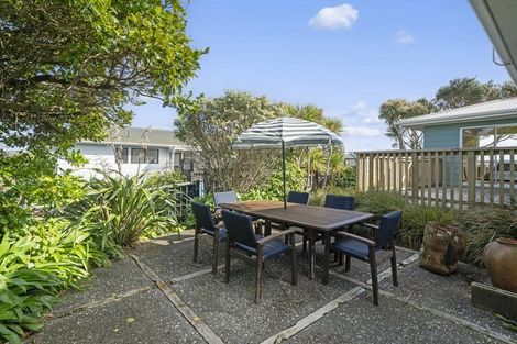 Photo of property in 93 Pikarere Street, Titahi Bay, Porirua, 5022