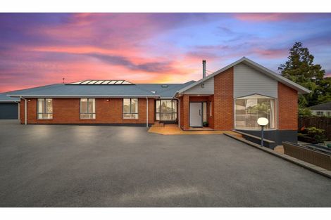 Photo of property in 37 Englefield Road, Belfast, Christchurch, 8051