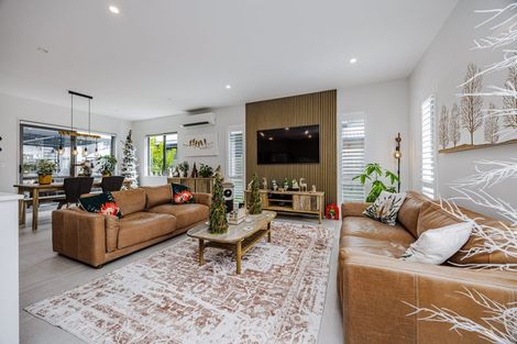 Photo of property in 43 Port Way, Rosehill, Papakura, 2113