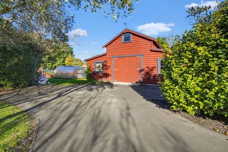 Photo of property in 140 Awamoa Road, Holmes Hill, Oamaru, 9492