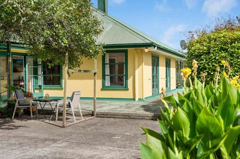 Photo of property in 332 Kuku East Road, Kuku, Manakau, 5570