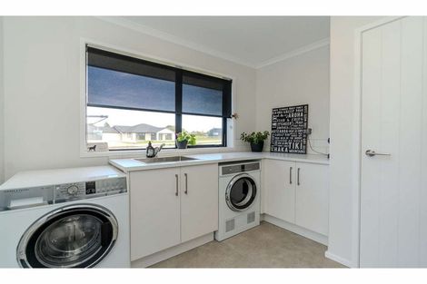 Photo of property in 11 The Lakes Drive, Kerikeri, 0230