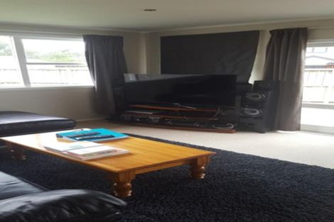 Photo of property in 13 Roby Street, Te Atatu Peninsula, Auckland, 0610