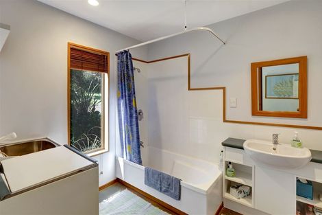 Photo of property in 66 Lukes Road, Little Akaloa, 7583