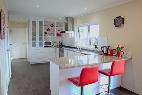 Photo of property in 19 Linklater Avenue, Bellevue, Tauranga, 3110