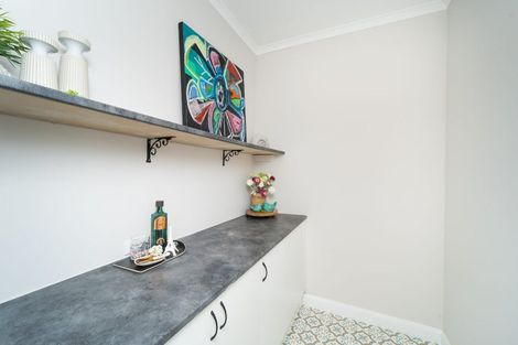 Photo of property in 85 Shamrock Street, Takaro, Palmerston North, 4412