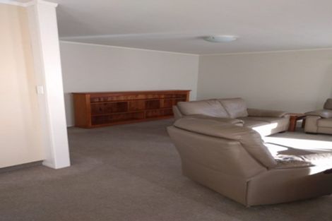 Photo of property in 1b Grainger Road, Te Atatu South, Auckland, 0610