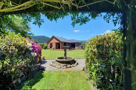 Photo of property in 66 Pohutukawa Drive, Levin, 5571
