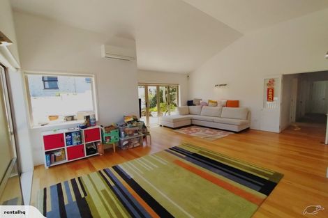 Photo of property in 2/89 Monarch Avenue, Hillcrest, Auckland, 0627
