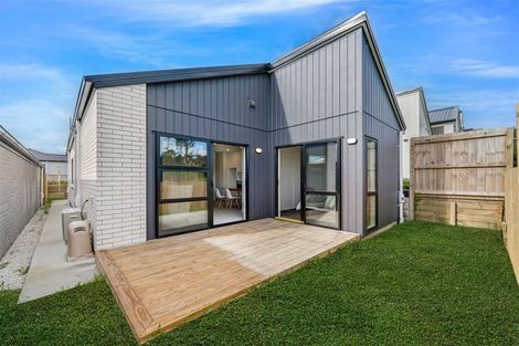 Photo of property in 24 Biokovo Street, Massey, Auckland, 0614