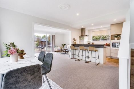 Photo of property in 48 Kent Lodge Avenue, Avonhead, Christchurch, 8042