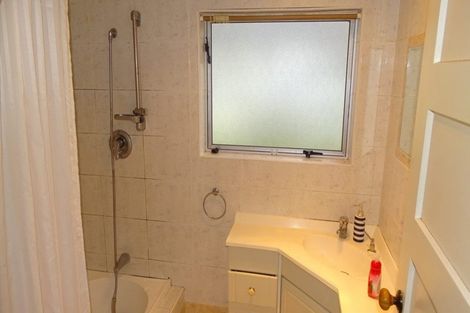 Photo of property in 2/44 Corunna Road, Milford, Auckland, 0620