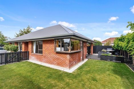 Photo of property in 77 Golf Links Road, Shirley, Christchurch, 8061