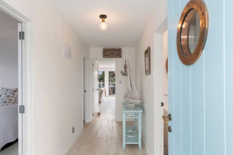Photo of property in 4 Oceanview Road, Mount Maunganui, 3116
