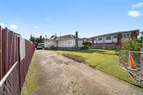Photo of property in 66 Friesian Drive, Mangere, Auckland, 2022