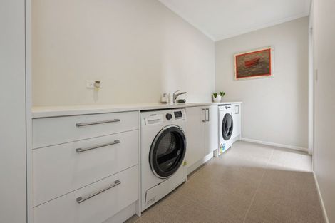 Photo of property in 5 Moemoea Place, Cambridge, 3434