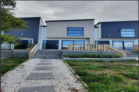 Photo of property in 2/6 Hepburn Road, Glendene, Auckland, 0602