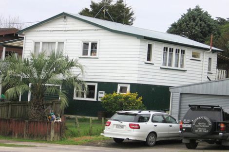 Photo of property in 20 Karaka Street, Helensville, 0800