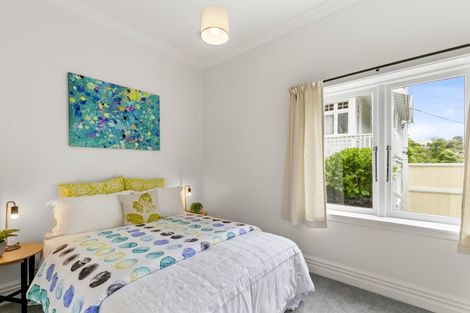 Photo of property in 12 Governor Road, Northland, Wellington, 6012