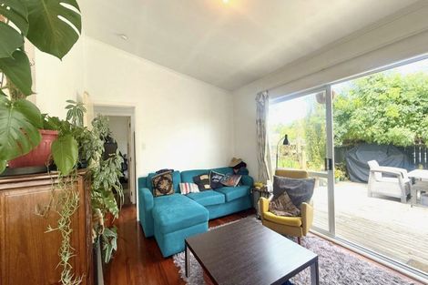 Photo of property in 1/41 Aeroview Drive, Beach Haven, Auckland, 0626