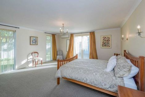 Photo of property in 2 Ngarara Road, Waikanae, 5036