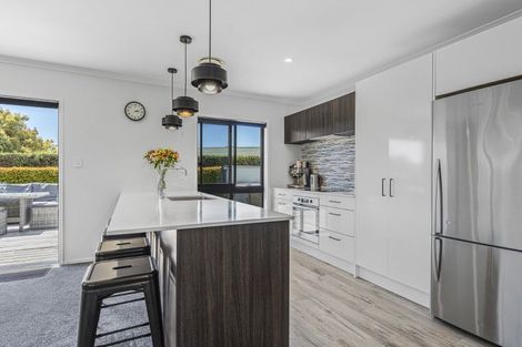 Photo of property in 6 Terli Way, Glen Avon, New Plymouth, 4312