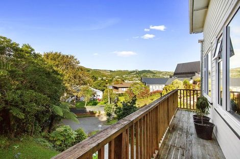 Photo of property in 6 Thomas Hook Street, Tawa, Wellington, 5028