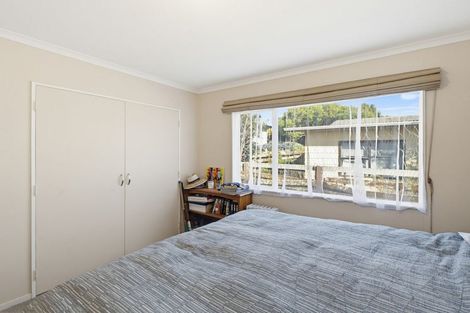 Photo of property in 14 Escort Grove, Awapuni, Palmerston North, 4412